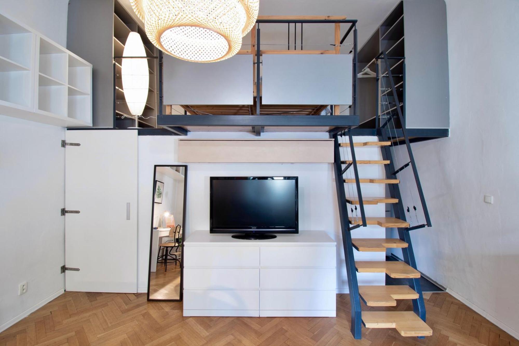 Netradicny Apartman V Centre Bratislava Exteriér fotografie