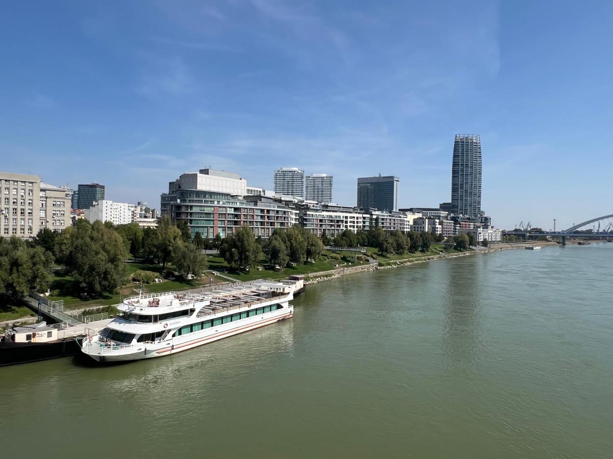 Netradicny Apartman V Centre Bratislava Exteriér fotografie